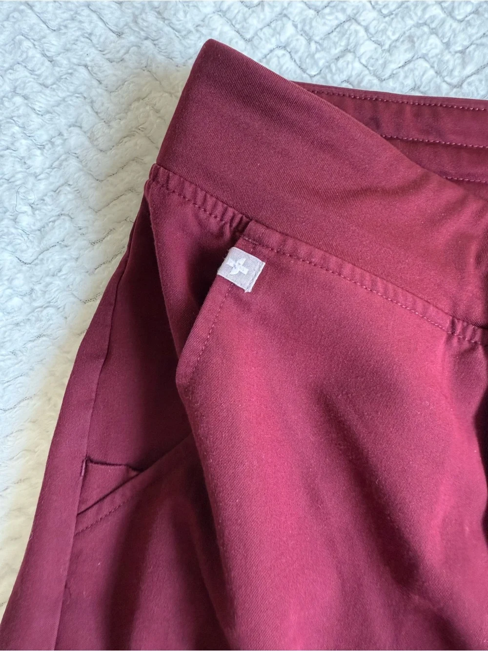 FIGS Women’s Burgundy Zamora Jogger Scrub Pants Size S